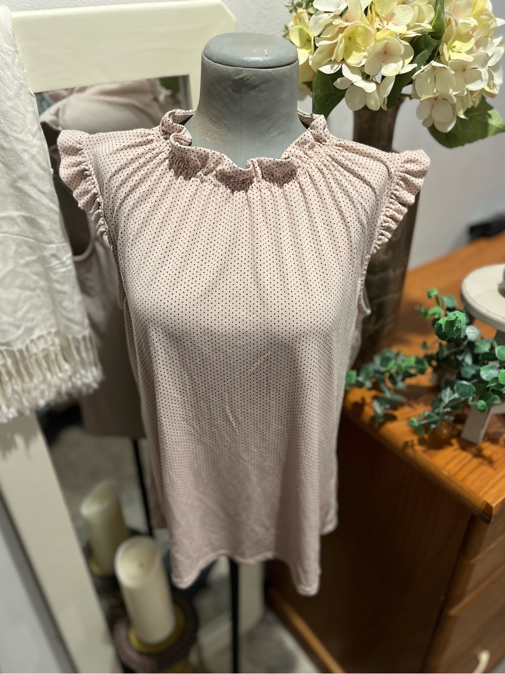 Adrenaline Papell Ruffle Mock Neck Tank Top Size Medium